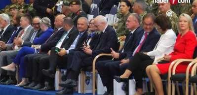 NATO'da bir ilk! T&uuml;rkiye, Kosova'da komutayı devraldı!