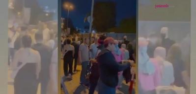 Pinhani grubundan konser &ouml;ncesi şaşırtan hareket! Seyyar satıcı kılığına girip...