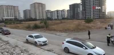 Ağır hasarlı iki blok 300 kilo patlayıcı kullanılarak yıkıldı