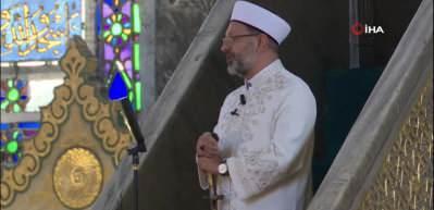 Diyanet İşleri Başkanı Erbaş Cuma hutbesi d&uuml;nyanın g&uuml;ndeminde! Kınından ayrılmış kılı&ccedil;la ne mesaj verildi