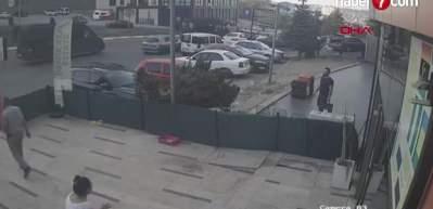 Uzlaşmak i&ccedil;in &ccedil;ağırdığı kiracısını silahla vurdu: Ev sahibi tutuklandı!