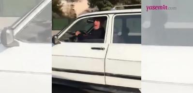 Yanık sesi ile dikkat &ccedil;ekti! Araba seyir halindeyken...