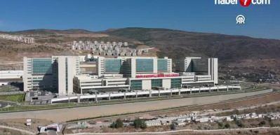 Yapımı tamamlanan İzmir Şehir Hastanesi hasta kabul&uuml;ne başladı