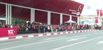 Cumhuriyet'in 100. yılı dolayısıyla Vatan Caddesi'nde t&ouml;ren d&uuml;zenlendi