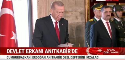 Devlet erkanı Anıtkabir'de Atanın huzurunda...