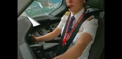 Türk kadının her alandaki başarısı yine kendini gösterdi! Türk Kadın Pilot tarafından kullanılan...