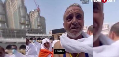 Tunuslu bir m&uuml;sl&uuml;man Kabe'de g&ouml;zyaşları i&ccedil;inde Filistin i&ccedil;in dua etti...