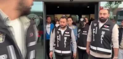 T&uuml;rkiye'nin konuştuğu Polat &ccedil;iftine d&uuml;zenlenen operasyonda ş&uuml;phelilerin sevki devam ediyor...