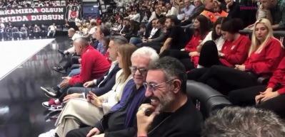 Beşiktaş taraftarlarından Hakan Altun'a jest! "Hani Bekleyecektin"
