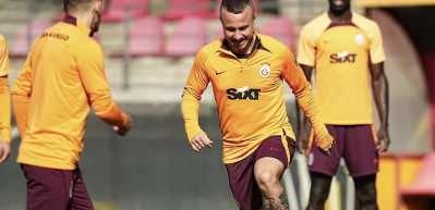 Galatasaray Angelino belirsizliği devam ediyor! 3 ma&ccedil; &ccedil;ok kritik...