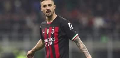 Fenerbah&ccedil;e'de 6 numara arayışları devam ediyor! İtalya'ya &ccedil;ıkarma yaptılar...