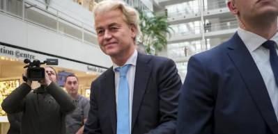 Hollanda&rsquo;da sandıktan aşırı sağcılar &ccedil;ıktı! İşte ilk a&ccedil;ıklamaları...