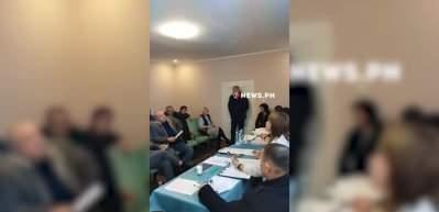 Milletvekili k&ouml;y meclis binasına bomba attı! Dehşet anlar b&ouml;yle kaydedildi...