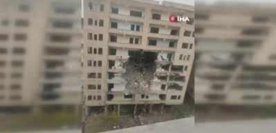 Diyarbakır&rsquo;da ağır hasarlı bina korna eşliğinde &ccedil;&ouml;kt&uuml;