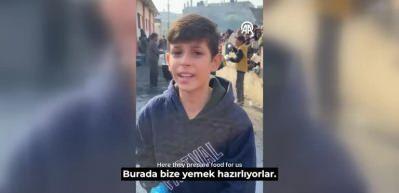 Gazze'deki Filistinli &ccedil;ocuk: A&ccedil; yatıyoruz