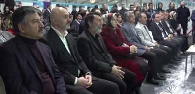 Tuzla Belediyesi'nin &ouml;nc&uuml;l&uuml;ğ&uuml;nde d&uuml;zenlenen 6'ncı Kariyer ve İstihdam Fuarı kapılarını a&ccedil;tı