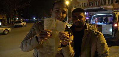 Burdur&rsquo;da 2023 yılının ilk trafik cezasını yiyen s&uuml;r&uuml;c&uuml;: Eşeklik ettik, keşke y&uuml;r&uuml;yerek gitseydik