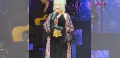 Şehit haberlerini sahnedeyken alan Ajda Pekkan konserinde bakın ne yaptı!