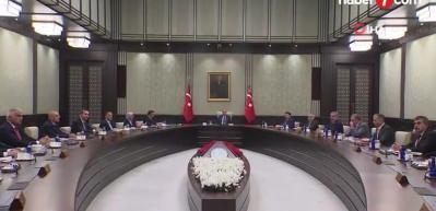 A&ccedil;ıklanan zam oranında d&uuml;zeltme olacak mı? Milyonlarca emeklinin g&ouml;z&uuml; bu toplantıda...
