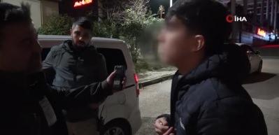Polisin alkoll&uuml; s&uuml;r&uuml;c&uuml;ler ile imtihanı! Pazarlık yapan yapana. işte o ilgin&ccedil; anlar...