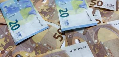 Kosova Euro'ya ge&ccedil;iyor