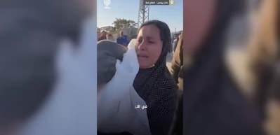 Bu acının tarifi yok! Gazzeli annenin acısı y&uuml;rekleri dağladı...