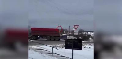 Rusya'da Ukraynalı esirleri taşıyan u&ccedil;ak d&uuml;şt&uuml;