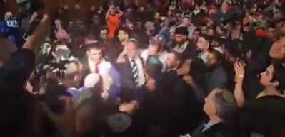 Siyonistler'den k&uuml;stahlık! Gazze'ye yerleşme toplantısı sonrası dans ettiler