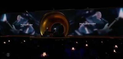 D&uuml;nyaca &uuml;nl&uuml; sanat&ccedil;ı Grammy'de ateşkes &ccedil;ağrısı yaptı...