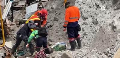 Filipinler'deki afette &ouml;l&uuml; sayısı artıyor