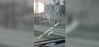 Hatay'daki deprem evlerini g&ouml;ren vatandaştan Erdoğan'a &ouml;vg&uuml; dolu s&ouml;zler: D&uuml;nyada b&ouml;yle bir lider yok!
