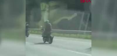 Sultanbeyli ve &Ccedil;atalca'da motosikletlilerin tehlikeli yolculuğu kamerada