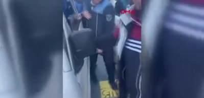 Zabıta ile seyyar satıcının kavgası kamerada