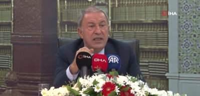 Hulusi Akar deprem sabahında yaşadıklarını anlattı! Ter&ouml;ristlere de mesaj g&ouml;nderdi...