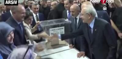 CHP'li vekillerin &Ouml;zg&uuml;r &Ouml;zel'e g&uuml;veni sarsıldı
