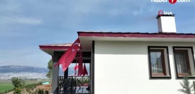 Şehidimizin ailesine evi teslim edildi