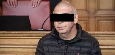 Evlat katili baba oğlunu uykusunda &ouml;ld&uuml;rm&uuml;ş