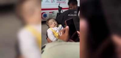 İsrail saldırısında bacağı kopan baba, şehit olan bebeğini g&ouml;r&uuml;nce y&uuml;rek yakan ifadeler kullandı