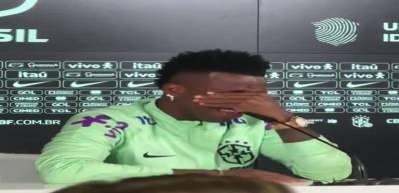 Vinicius g&ouml;zyaşlarına hakim olamadı