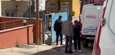 Sancaktepe'de katliam! Anne ve ağabeyini &ouml;ld&uuml;rd&uuml;, baba ve kız kardeşini yaraladı!
