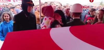 Şehit Piyade Uzman &Ccedil;avuş Hikmet Aslan toprağa verildi