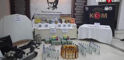 Edirne Kapıkule'de g&uuml;mr&uuml;k ka&ccedil;ağı yaklaşık 19 kilo altın ve oto yedek par&ccedil;aları ele ge&ccedil;irildi