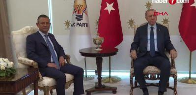 &Ouml;zg&uuml;r &Ouml;zel'den 'boş koltuk' tartışmalarına a&ccedil;ıklama geldi