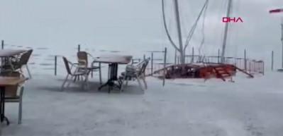 Antalya'nın y&uuml;ksek kesimlerinde kar yağdı