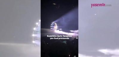 Eurovision'da finale kalmıştı! İsrailli şarkıcı sahnedeyken yuhalandı 