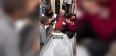 Filistinli Avni amcanın eşine vedası y&uuml;rek dağladı: Birlikte umreye gidecektik, beni yalnız bıraktın