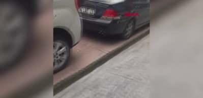 Park halindeki ara&ccedil;lara saldırdılar! G&ouml;r&uuml;nce s&uuml;r&uuml;c&uuml;ler b&uuml;y&uuml;k şok yaşadı...