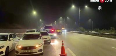 Yolda duran TIR'a &ccedil;arpan ara&ccedil;tan k&ouml;t&uuml; haber!