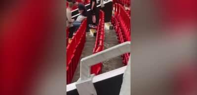 D&uuml;nyaca &uuml;nl&uuml; stadyum su şelalesine d&ouml;nd&uuml;