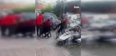 Trafikteki tartışma tekmeli yumruklu kavga ile bitti!